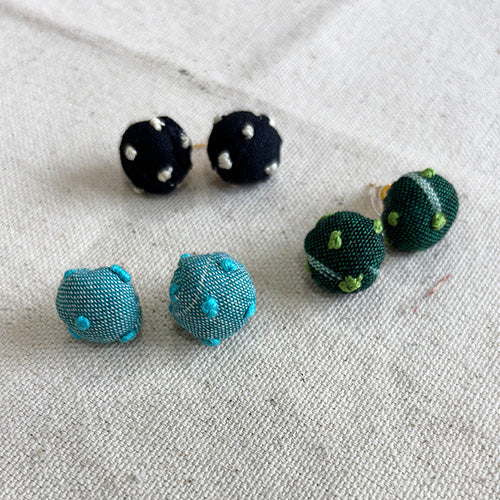 Set of Stud earrings