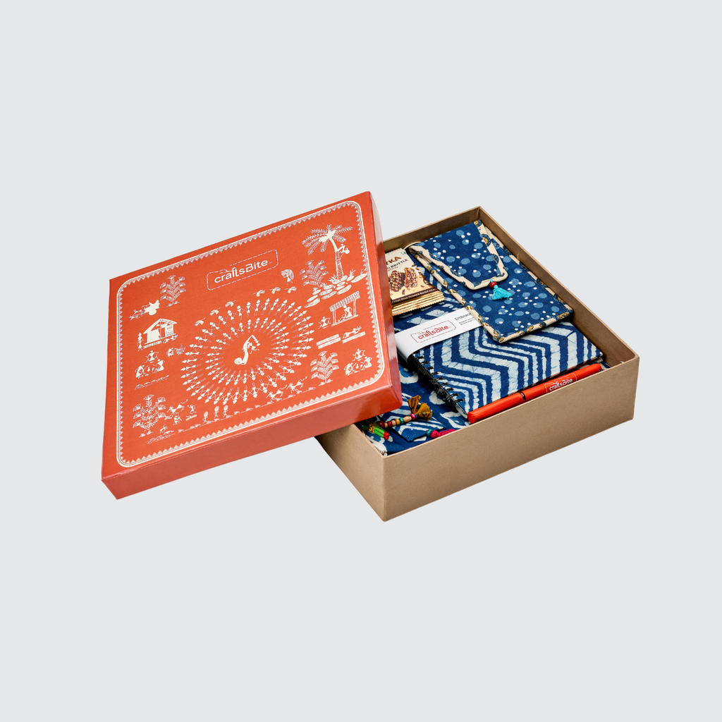 Nilambari Saugaat Gift Box